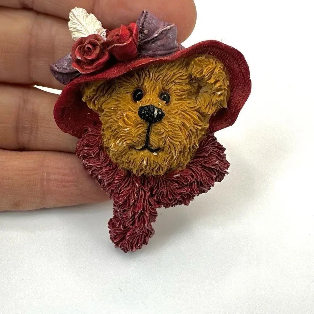 TB.C. Boyds Bears bear vintage brooch